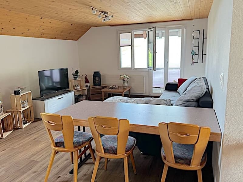 Rent or Buy: Panoramic Restaurant with 2 Apartments and 1 Studio (24)