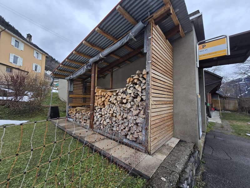 Unique property with great potential? Large garage/warehouse - convertible into housing (4)