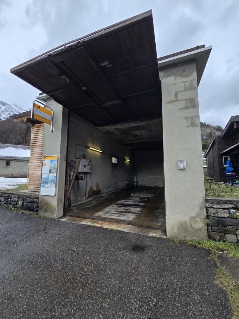 Unique property with great potential? Large garage/warehouse - convertible into housing (3)