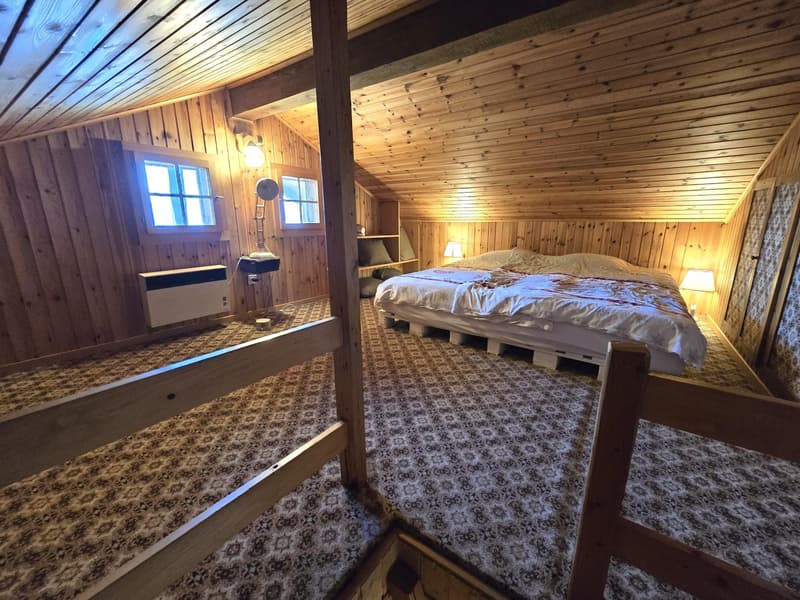 Authentic chalet of 5.5 rooms with mazot, barn and wine cellar on large estate in Val d'Hérens (9)