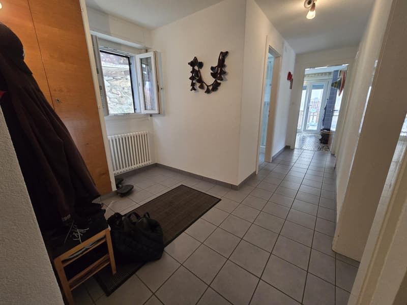 Bel appartement lumineux avec 2 balcons - 3.5 pces - garage privatif inclus (3)