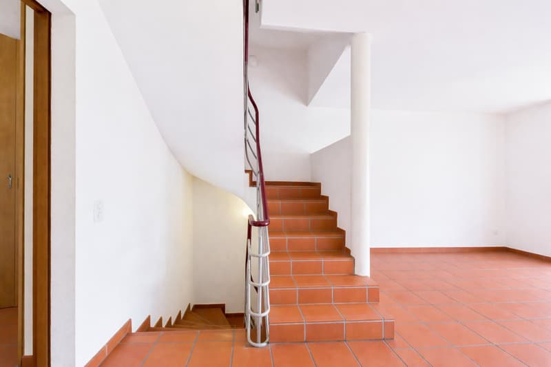 Ampia Casa a schiera con giardino privato (10)