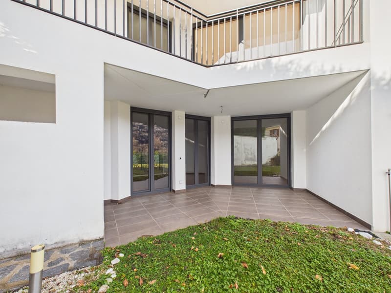 CASA CONTIGUA SU 3 PIANI CON GIARDINO E SPAZIO IDEALE PER STUDIO O ATTIVITA' INDIPENDENTE (3)