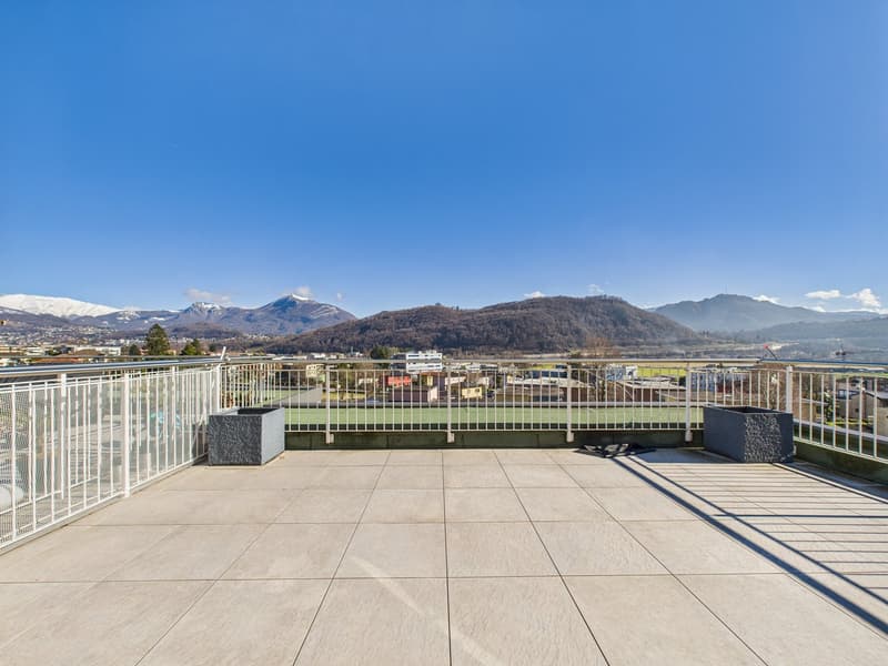 MERAVIGLIOSA CASA CONTIGUA CON GIARDINO E ROOFTOP-MÖGLICH ALS ZWEITWOHNSITZ (27)
