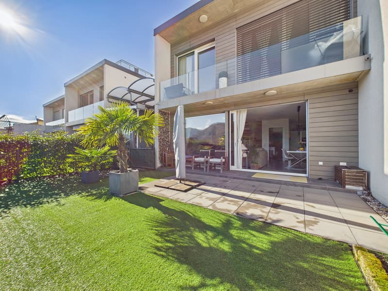 MERAVIGLIOSA CASA CONTIGUA CON GIARDINO E ROOFTOP-MÖGLICH ALS ZWEITWOHNSITZ (2)