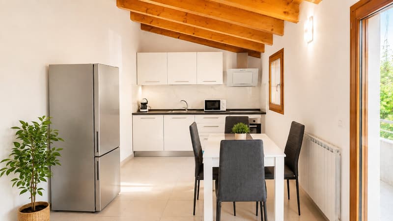 MODERNO APPARTAMENTO ARREDATO DI 3,5 LOCALI CON BALCONE (1)