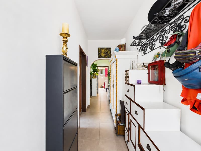 AMPIA CASA BIFAMILIARE CON VISTA APERTA, GIARDINO E BOX AUTO (2)