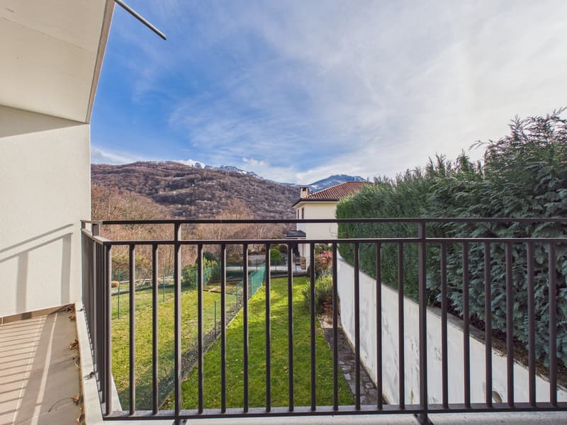 CASA CONTIGUA SU 3 PIANI CON GIARDINO E SPAZIO IDEALE PER STUDIO O ATTIVITA' INDIPENDENTE (26)