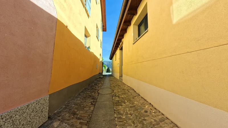 STABILE PLURIFAMILIARE CON 4 APPARTAMENTI,UN GROTTO E DUE POSTI AUTO-IDEALE A REDDITO (19)