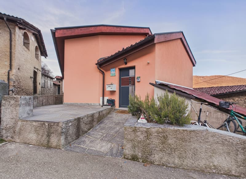 AMPIA CASA MODERNA CON TERRAZZA E UNITA' INDIPENDENTE (21)