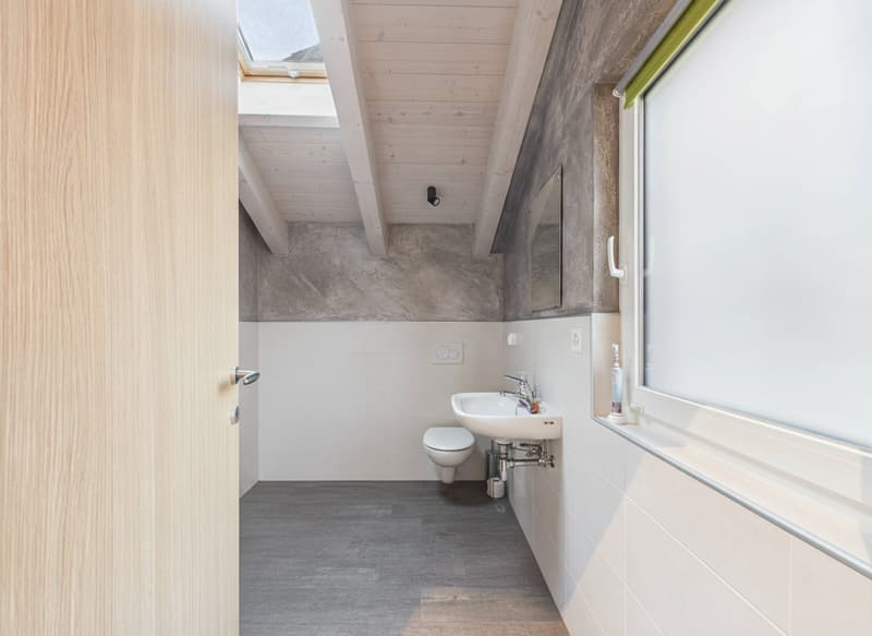 AMPIA CASA MODERNA CON TERRAZZA E UNITA' INDIPENDENTE (5)