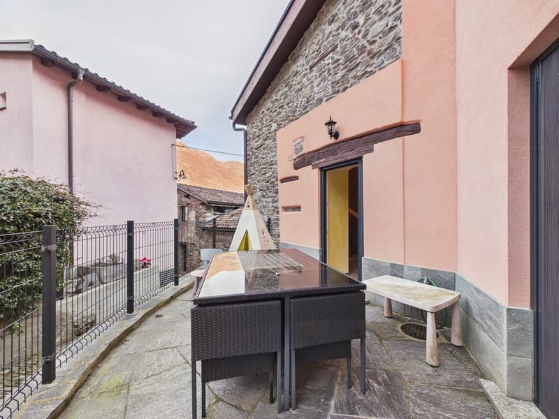 AMPIA CASA MODERNA CON TERRAZZA E UNITA' INDIPENDENTE (18)