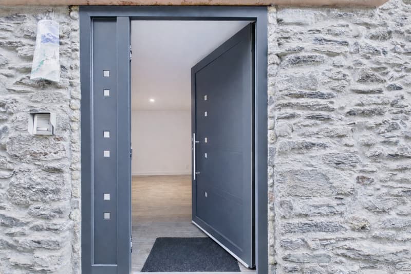 AMPIA CASA MODERNA CON TERRAZZA E UNITA' INDIPENDENTE (24)