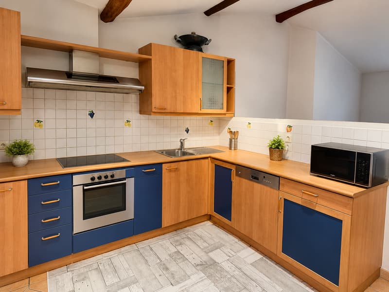 CASA BIFAMILIARE SU TRE PIANI – IDEALE COME ABITAZIONE O INVESTIMENTO, CON RENDIMENTO DEL 4% (4)