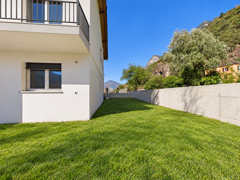 NUOVA CASA BIFAMILIARE CON DUE APPARTAMENTI INDIPENDENTI ,GIARDINO E BOX AUTO (16)
