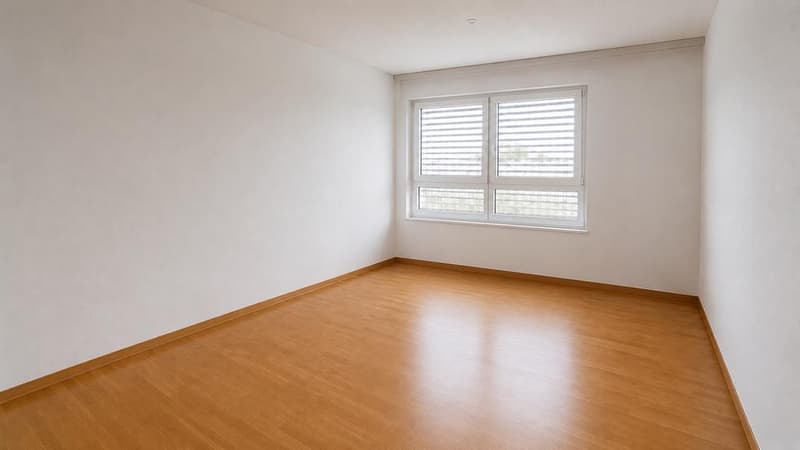 Exklusiv zentral: 2.5-Zimmer-Wohnung in der Metalli Zug (2)
