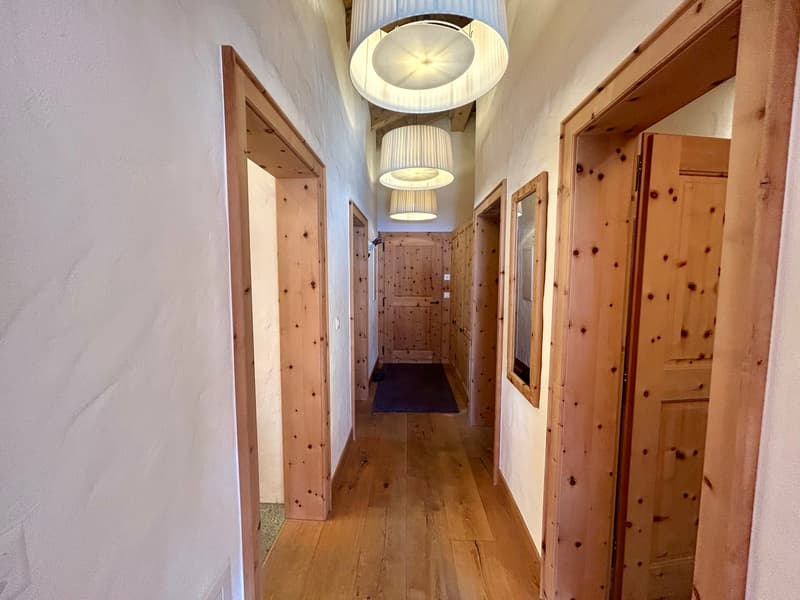 Saisonmiete: 5.5 Zimmer Dachwohnung mit Hotelanbindung (3)