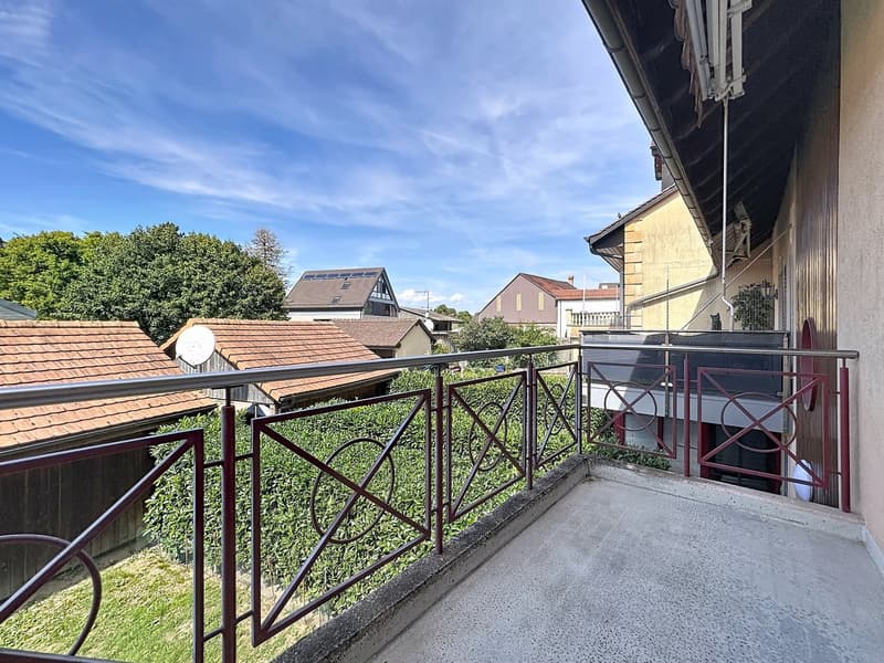 Libre de suite – 3.5 pièces traversant, balcon et calme villageois (12)