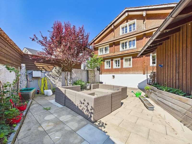 7.5 room single-family house with winter garden, seating area and 2 garage boxes! (3)