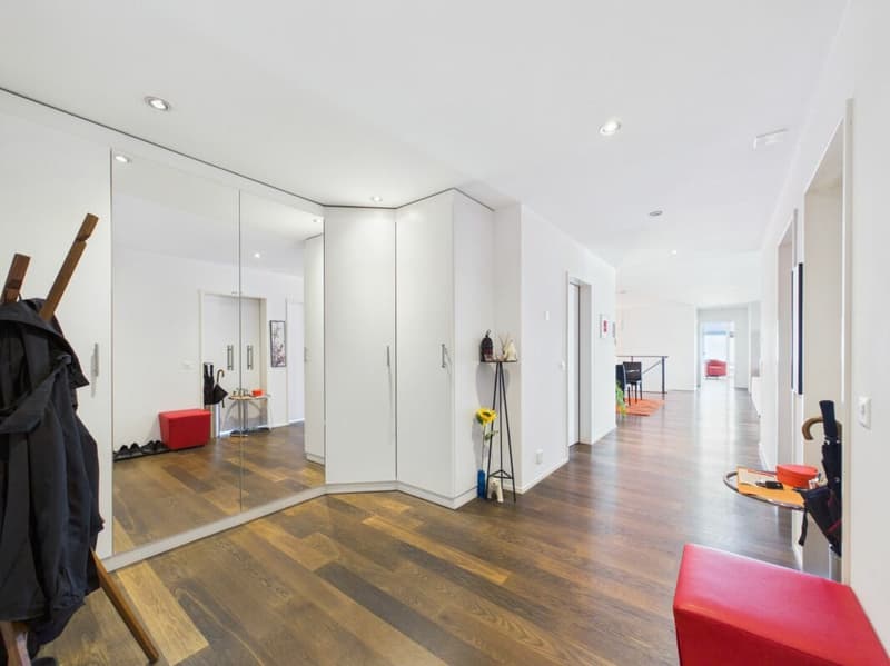 Exclusive 6.5-room maisonette apartment with Alpine panorama & 75 m² sun terrace (4)