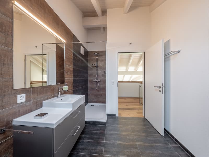 Attic 5.5 rooms with large terrace and storage – 198 m² living space (13)