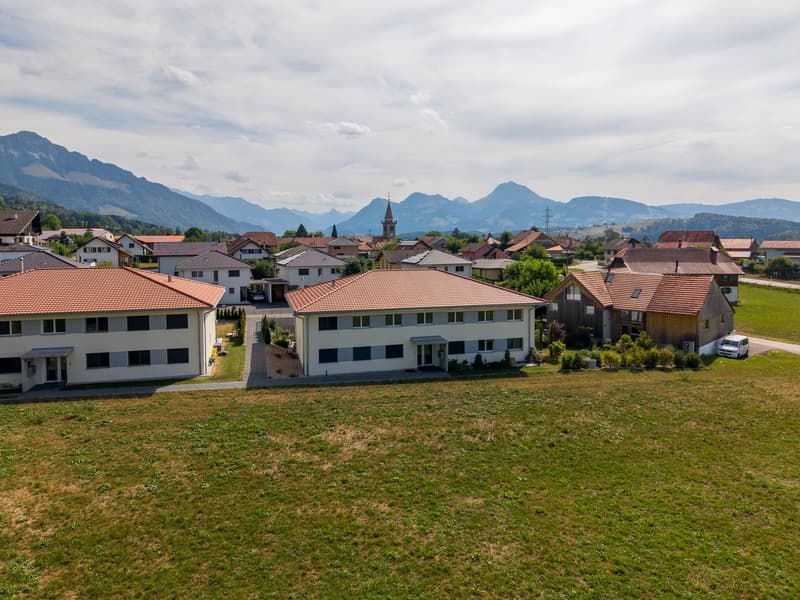 Appartement 4.5 pièces au dernier étage – calme et lumineux à Villarvolard (14)