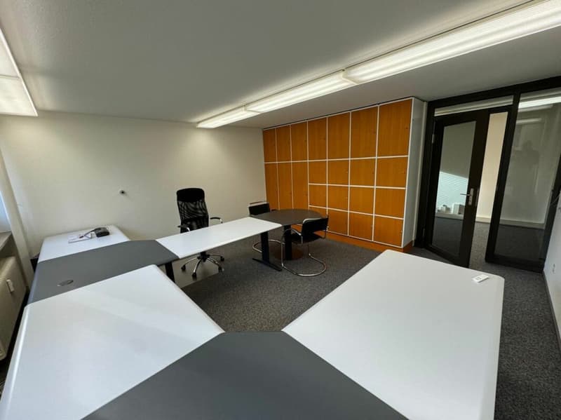 Bureau moderne, prêt à être occupé, 4 pièces avec équipement de haute qualité en centre-ville - à louer immédiatement (4)