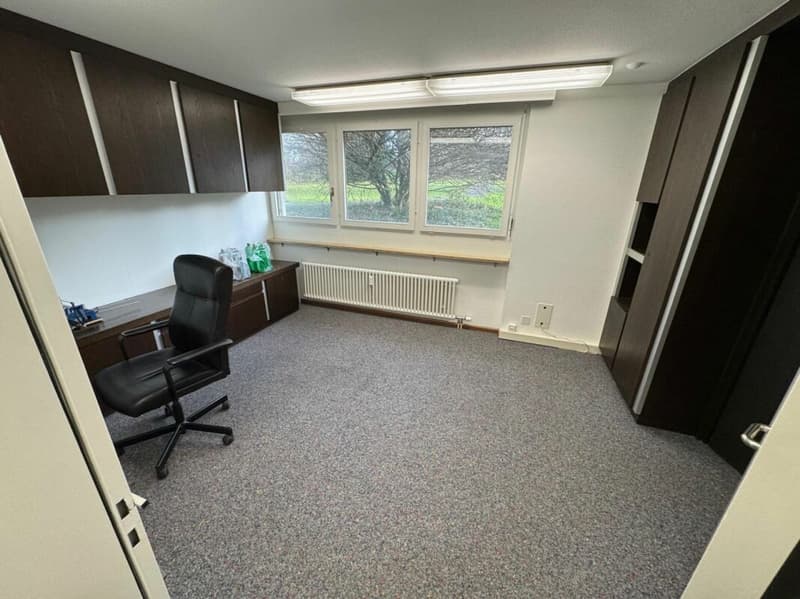 Bureau moderne, prêt à être occupé, 4 pièces avec équipement de haute qualité en centre-ville - à louer immédiatement (7)