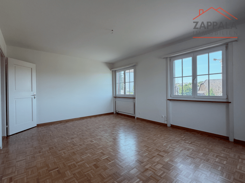 Elegant 4-room ground floor apartment in Schönenbuch (2)