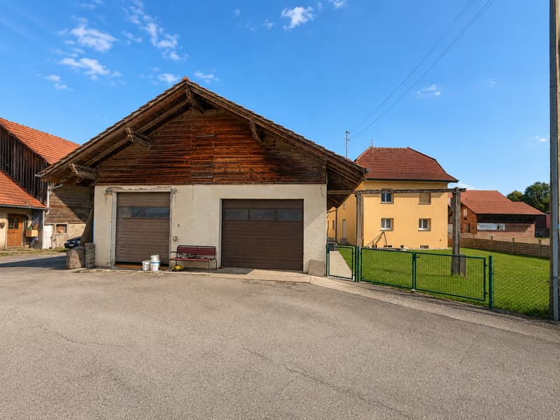 Renovated House 150 m² + 2 Garages (162 m²) | Chénens (11)