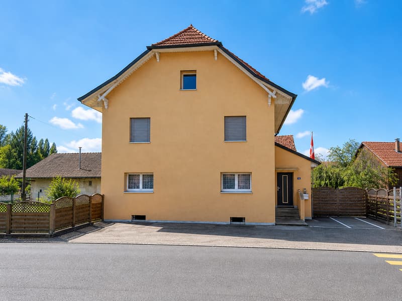 Renovated House 150 m² + 2 Garages (162 m²) | Chénens (2)