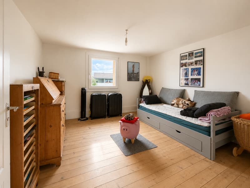 Renovated House 150 m² + 2 Garages (162 m²) | Chénens (12)