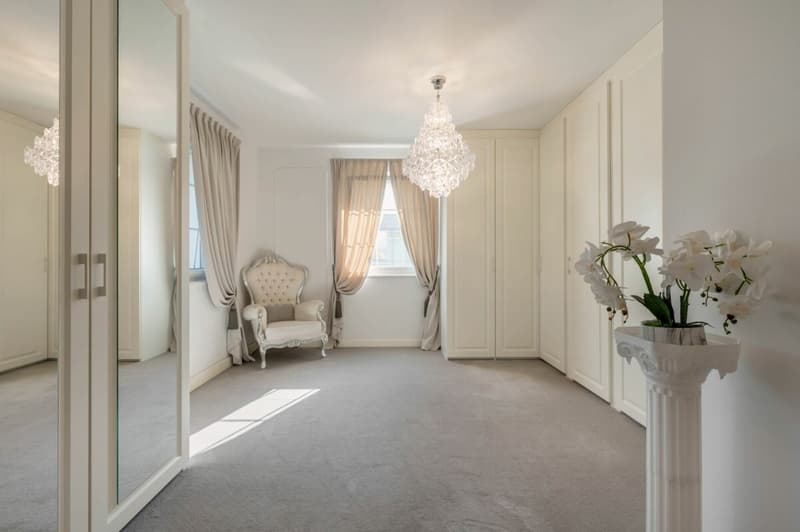 Elegant country house with spacious secondary areas (10)