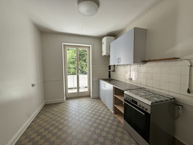 2.5 Zimmer-Wohnung mit Balkon (2)