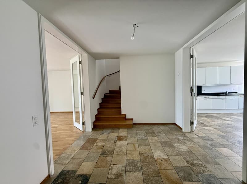 Grosszügige 4.5-Zi.-Maisonette-Wohnung mit Hobbyraum (4)