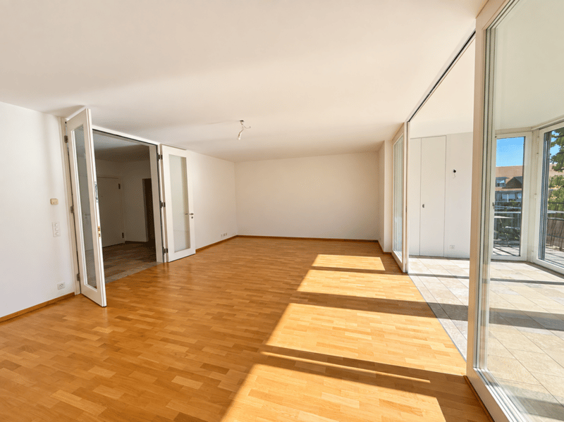 Grosszügige 4.5-Zi.-Maisonette-Wohnung mit Hobbyraum (4)