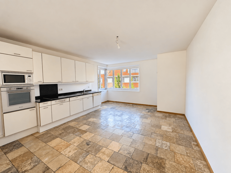 Grosszügige 4.5-Zi.-Maisonette-Wohnung mit Hobbyraum (7)