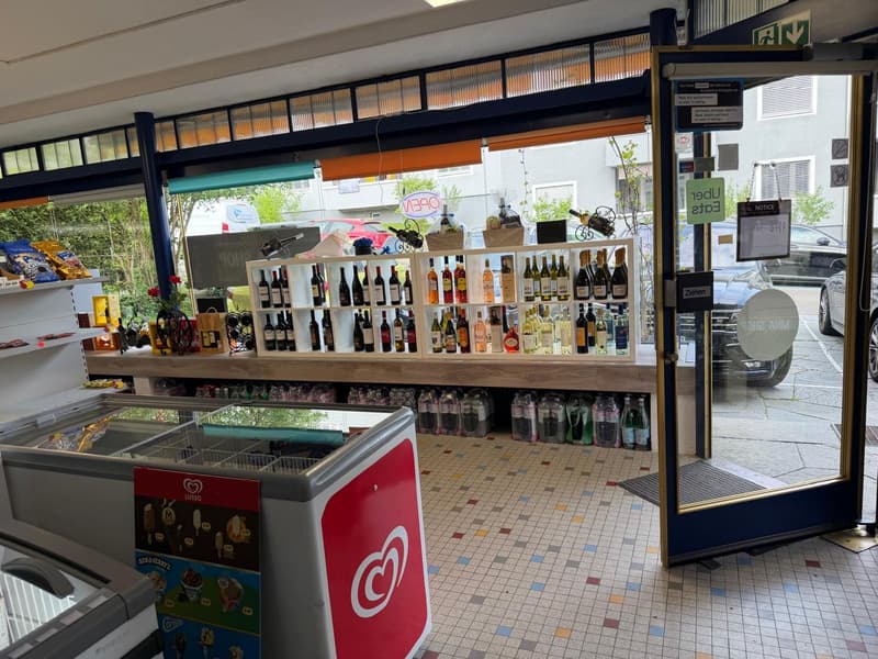 Established store in central location of Wallisellen (3)