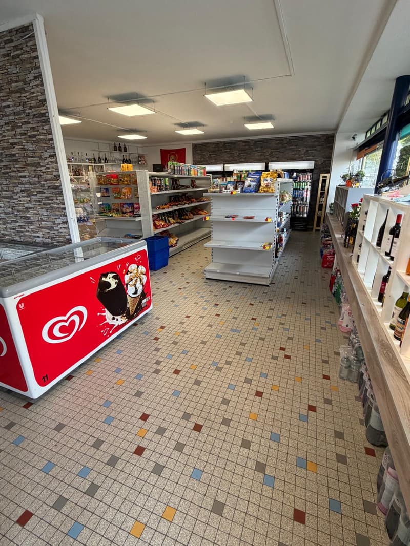 Established store in central location of Wallisellen (4)