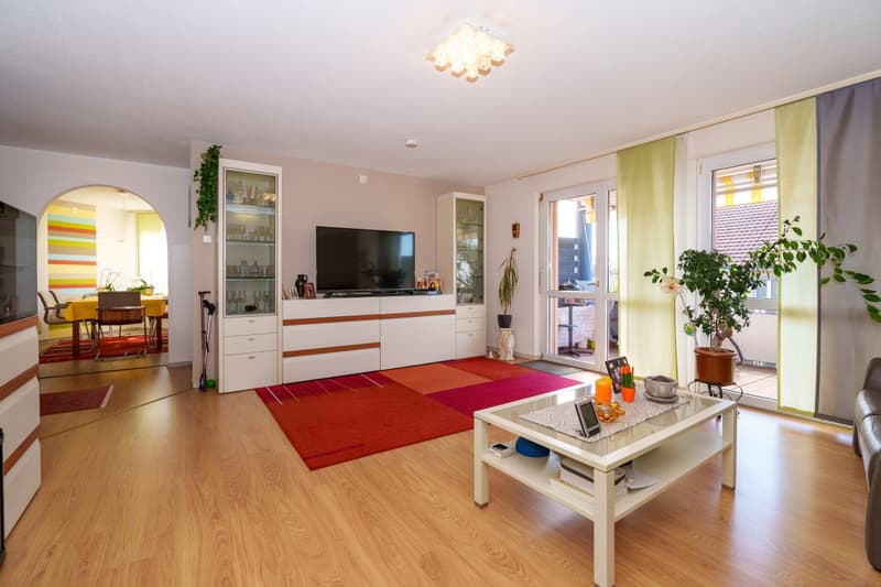 Helle 5.5-Zimmer-Wohnung mit Balkon in ruhiger Lage – Dachsen (14)