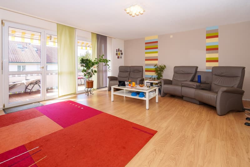 Helle 5.5-Zimmer-Wohnung mit Balkon in ruhiger Lage – Dachsen (11)