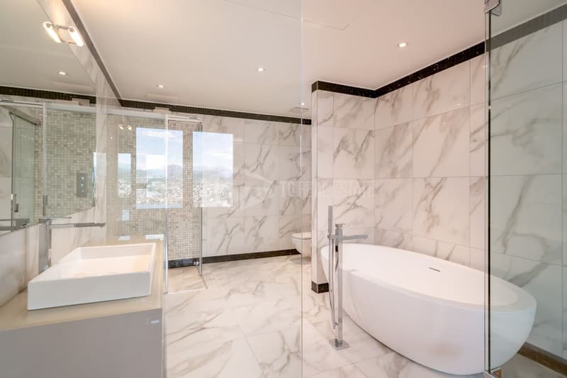 PRESTIGETRÄCHTIGE 4,5-ZIMMER-WOHNUNG MIT HERRLICHEM SEEBLICK (11)