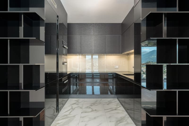 PRESTIGETRÄCHTIGE 4,5-ZIMMER-WOHNUNG MIT HERRLICHEM SEEBLICK (6)