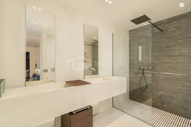 VILLA CONTEMPORANEA CON PISCINA E VISTA LAGO (10)