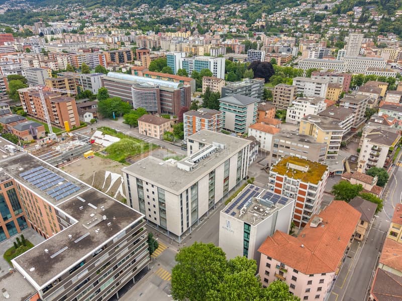 ELEGANTES PENTHOUSE NUR EIN PAAR SCHRITTE VOM ZENTRUM VON LUGANO ENTFERNT (13)