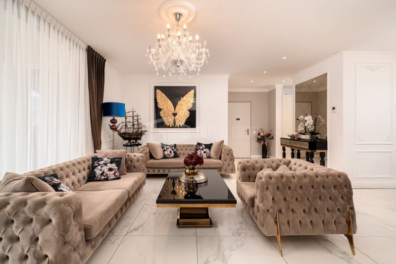 ELEGANTES PENTHOUSE NUR EIN PAAR SCHRITTE VOM ZENTRUM VON LUGANO ENTFERNT (1)