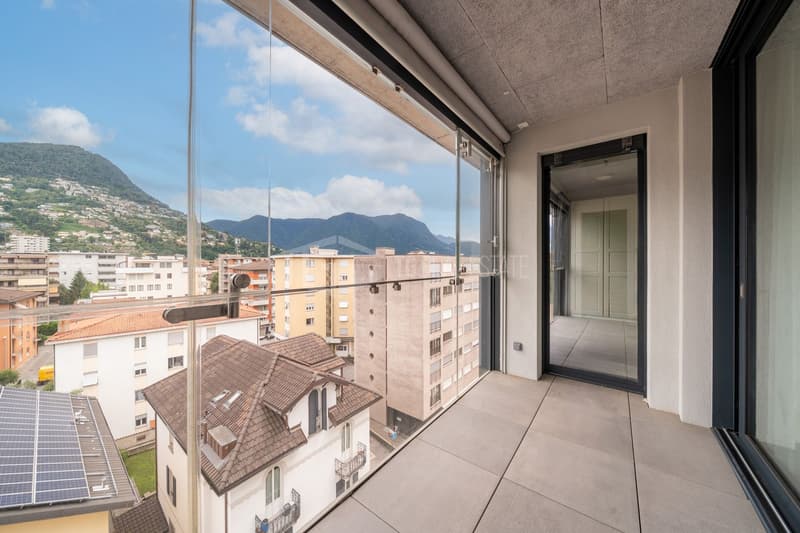 ELEGANTES PENTHOUSE NUR EIN PAAR SCHRITTE VOM ZENTRUM VON LUGANO ENTFERNT (9)