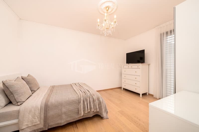 ELEGANTES PENTHOUSE NUR EIN PAAR SCHRITTE VOM ZENTRUM VON LUGANO ENTFERNT (8)