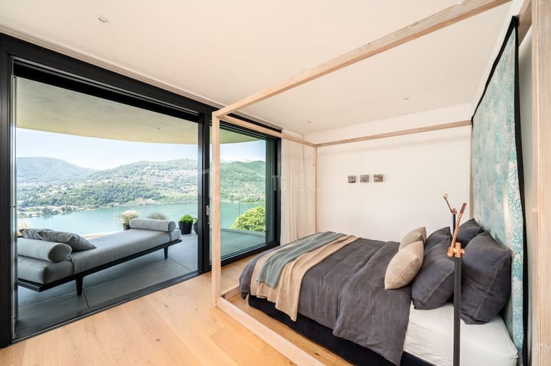 PENTHOUSE WITH STUNNING LAKE VIEW IN MONTAGNOLA (8)