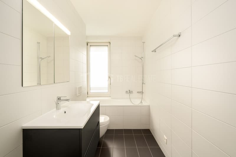 ELEGANTES, MÖBLIERTES 3,5-ZIMMER-ZIMMER IM ZENTRUM VON LUGANO (10)